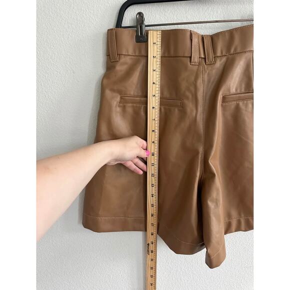 Abercrombie & Fitch Women’s Vegan Faux Leather High Waisted Shorts NWT Sz M - Picture 5 of 8